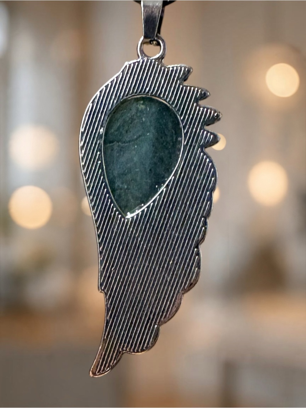 Stunning Natural Labradorite Angel Wing Pendant Necklace Feather Iridescent - Picture 3 of 5